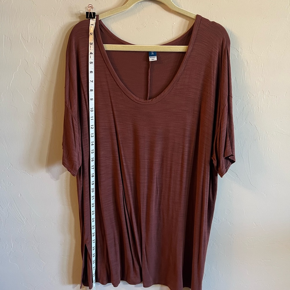 Old Navy Women's Short Sleeve Tee in Rich Brown